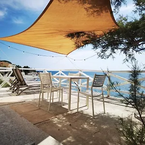- Mare Aparthotel